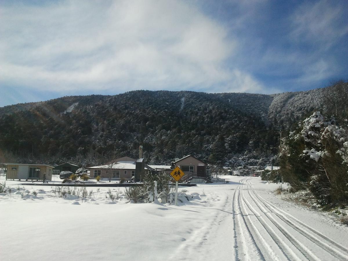 The Crossing Lodge Erua ภายนอก รูปภาพ